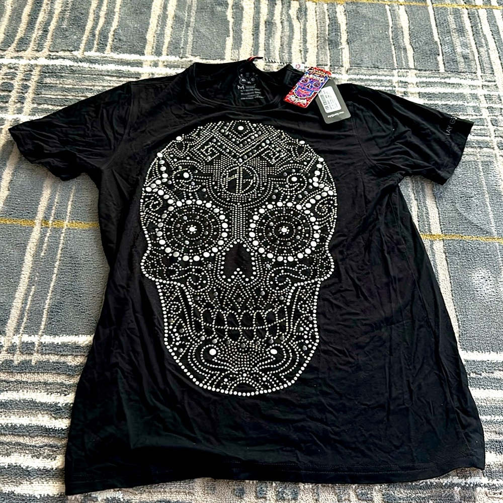 NWT skull t shirt for women